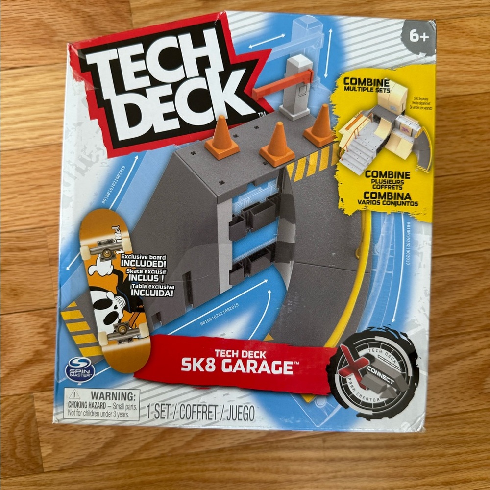 SK8 Garage Playset - Gray